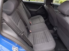 Skoda Octavia combi tour 1.6-75kw,rok 2005,org.km,stk - 13