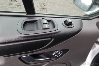FORD TRANSIT CUSTOM L2H1 6MÍST 2.0TDCI KLIMA - 13