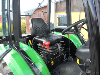 Traktor YTO MF504C 4x4 3.2D + Příslušentství - 13