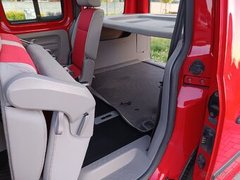 Volkswagen Caddy combi life 1.4 benzín 59kW - 13
