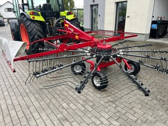 Shrnovač píce, sena FARM LAND KS 460 ZÁNOVNÍ STAV - 13