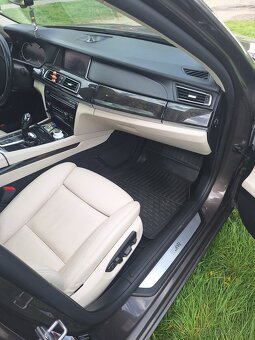 BMW 750I XDRIVE - 13