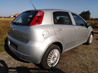FIAT GRANDE PUNTO 1,4-8V BENZIN 57 KW JEN ZA  39000 KČ - 13