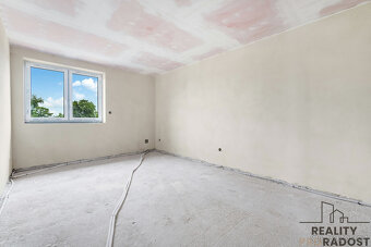 Prodej rodinného domu 4+kk, s garáží, pozemkem 608 m2, Medlo - 13