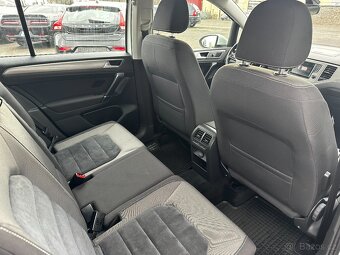 VW GOLF SPORTSVAN 1,6 TDI -- MÁLO KM -- PŮVOD ČR - 13