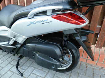 Yamaha X-Max 125 - 13