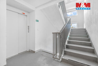 Prodej nájemního domu, 4261 m², Milovice, ul. Topolová - 13