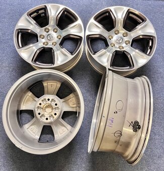 6x139.7 R20 Originál Dodge RAM 1500 REBEL - TOP STAV - - 13