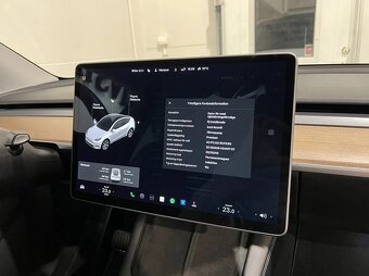 Tesla Model Y Long Range AWD rok 2021 - 13