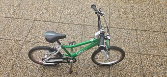 WOOM 3 (16") + stojánek + helma na kolo (zelená barva) - 13