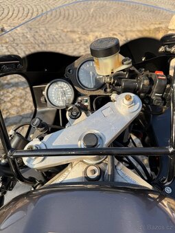 Honda CBR 900 RR - 13