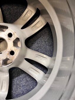 5x100 R16 Orig. alu disky Lexus CT , IS - 13