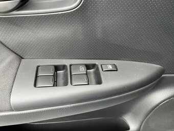 Nissan Note 1.6i Acenta - 13