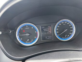 Suzuki SX4 s-CROSS 1,6 DDiS - 13