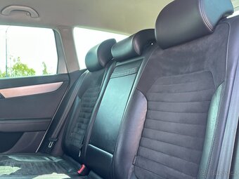 Volkswagen Passat 2011 - 13