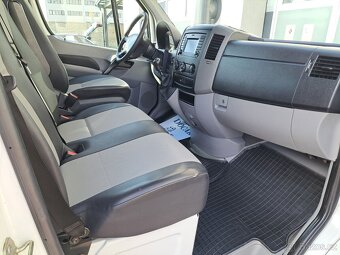 Volkswagen Crafter 2.0 TDI, 7 míst - 13