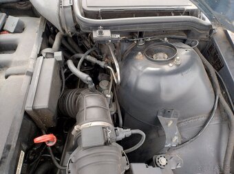 BMW E39 525i 2001 141kW - TOP VYBAVA, DILY - 13