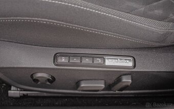 Volkswagen Golf 1.5 TSI ACT Style - 13