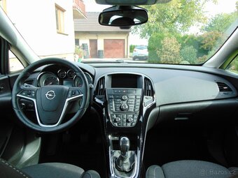 OPEL ASTRA 1.6 CDTI,PŮVOD ČR,1.MAJ.,TAŽNÉ,SERVISKA,NAVI,SENZ - 13