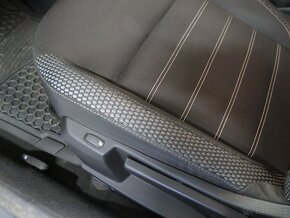 Dacia Duster 1.3TCe 130, navi,kamery,výhřev - 13