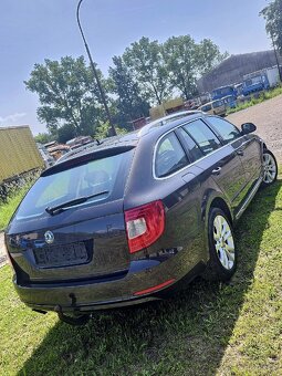 Škoda Superb combi Ambiente manuál - 13