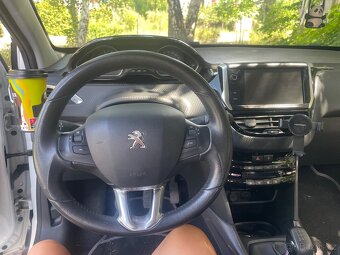 PEUGEOT 2008 1.2 81kw - 13