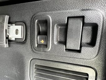 ► VW TOURAN 1.5TSI 110KW R-LINE SPORT-LED-NAVI-ACC-TAŽNÉ 18 - 13