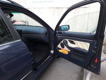 BMW 523i - 13