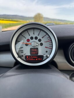 Mini Cooper R56 1.6 benzín - 13