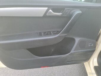 VW Passat 1.6TDI kombi, 77kW, 4/2013, servisní knížka - 13