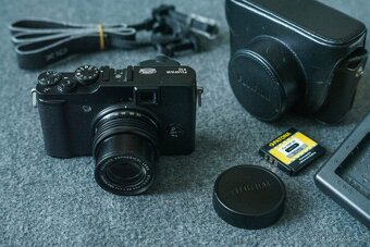 fotoaparát FUJIFILM X10 + příslušenství - 13