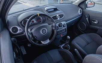 Renault Clio RS 2.0i 16V - 13