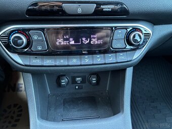 Hyundai i30 WG 1.5T-GDi 118kW MILDHYBRID AUTOMAT NAVI - 13