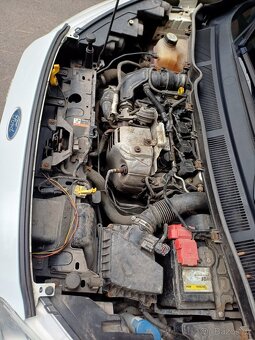 Prodam nebo vyměním l Ford  tourneo courier - 13