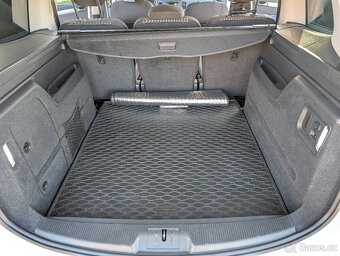 VW Sharan 2,0 TDI 110kW DSG - 13