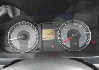 Mitsubishi Colt 1,1 55 kW CLEAR Tec Edition 35 benzín - 13
