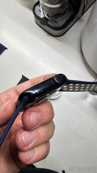 Apple Watch 7 black 45mm - drobná chyba - 13