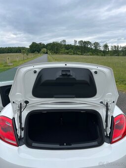 Volkswagen new beetle 2.0TDI DSG - 13
