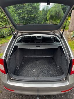 Škoda Octavia combi 1.8 Tsi 2012 bouraná - 13
