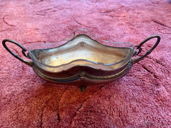 Sklo, porcelán a čajové sety z pozůstalosti - 13