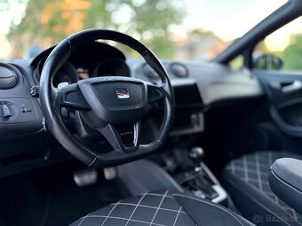 SEAT IBIZA CUPRA 1.4TSI 132kw DSG 136.000KM ROZSÁHLÝ SERVIS - 13