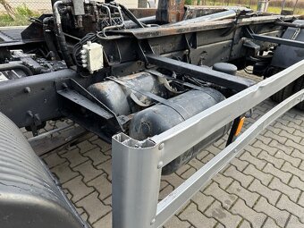 VOLVO FL 12.180 nosič kontejneru. - 13