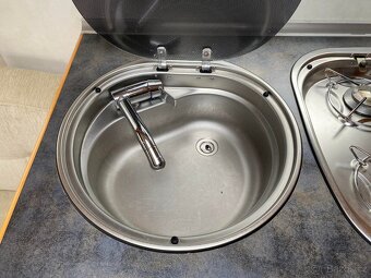 LMC Dominant 470/FRANCOUZSKÁ POSTEL - 13