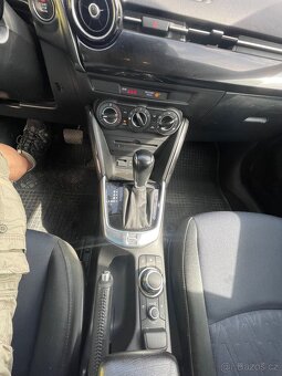 Mazda 2 66kw 2015 AT - 13