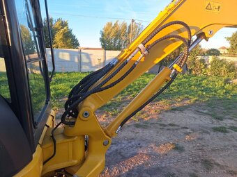 KOMATSU PC 35 MR - 13