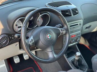 Alfa Romeo 147/ 1.6 TS 16V 88 kW/Look GTA/2002/1 Majitel - 13