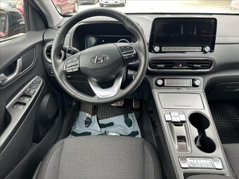 Hyundai Kona 64kWh POWER CZECH EDITION (2023) - 13