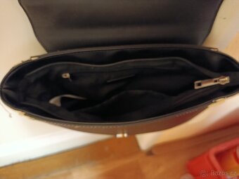 Prodám školní pouzdro.Dámskou kabelku - 13