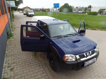 Nissan Navara 2.5 TD 4x4 tažné 3t ČR původ - 13