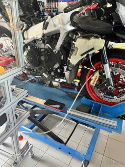 APRILIA RSV4 1000 R - 13